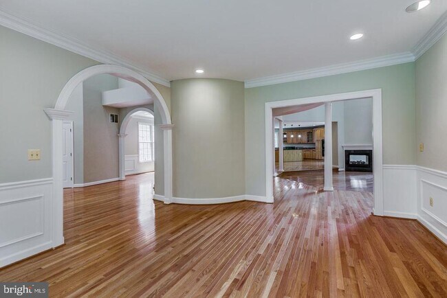 Building Photo - 18 Nantucket Ct