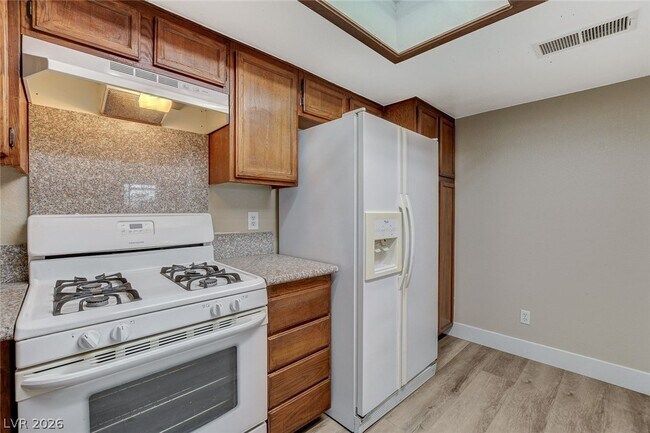 Building Photo - 6632 Wheelbarrow Peak Dr