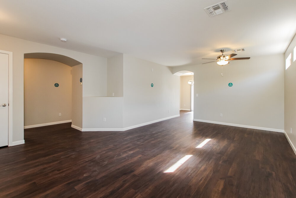 Building Photo - 12337 W Rosewood Dr