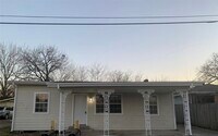 Building Photo - 324 Delaware St
