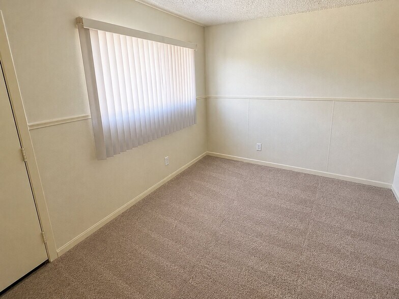 Building Photo - 2521 N Bassler St