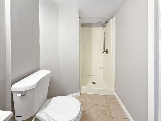 Building Photo - Updated 3BR Home with Bonus Lower-Level Space & Off-Street Parking