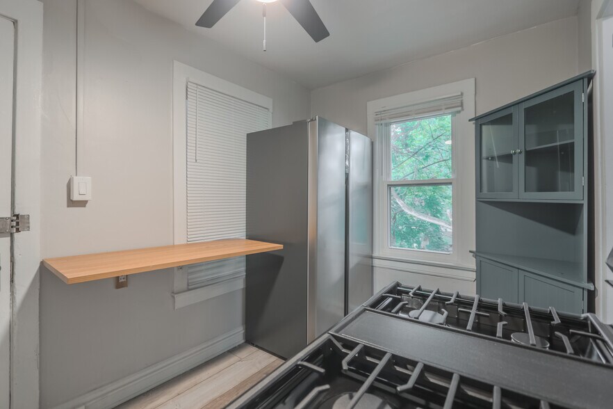 Building Photo - 3239 Clague Rd