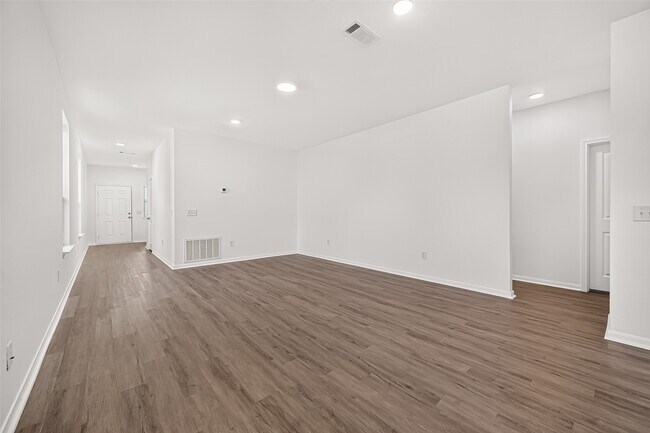 Building Photo - 16737 Oak Bough Dr
