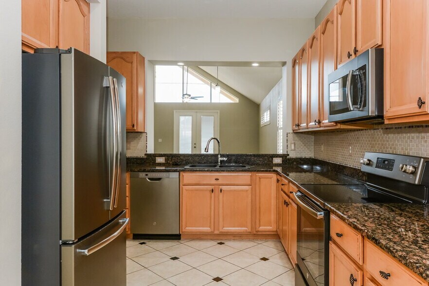 Building Photo - 12450 Duckett Ct