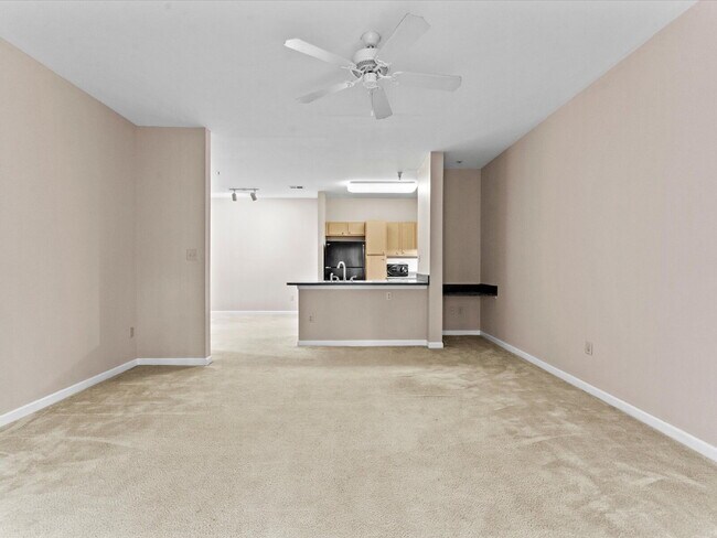 Building Photo - 704 Bristol Village Dr