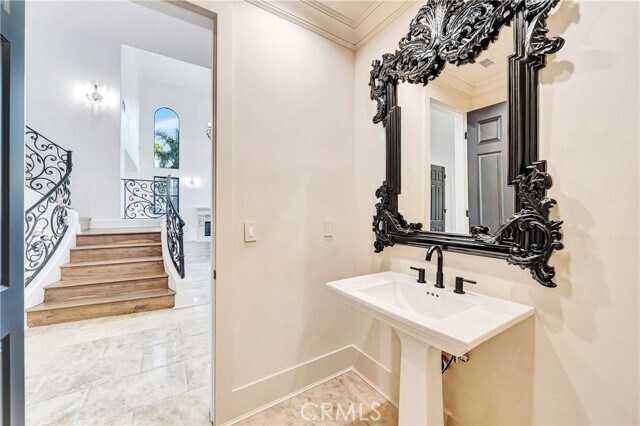 Building Photo - 4165 Elm View