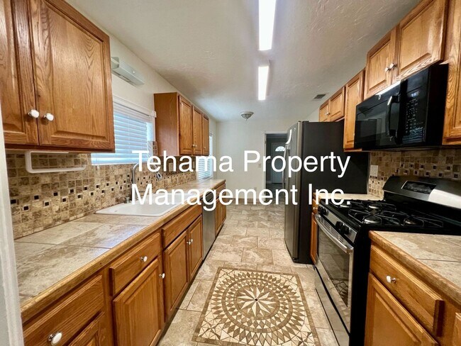 Building Photo - 2 Bedroom 2 Bath home in the Antelope Area