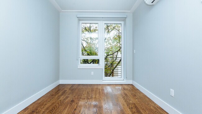 Building Photo - 62 E 21st St