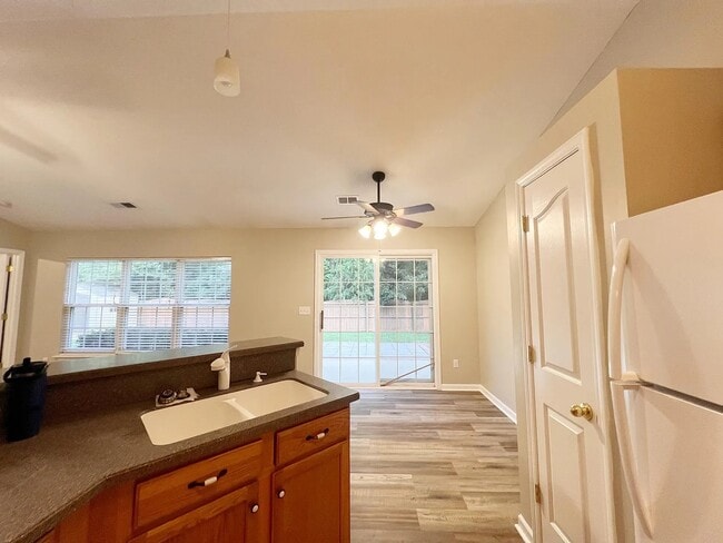 Building Photo - 504 Timber Walk Dr