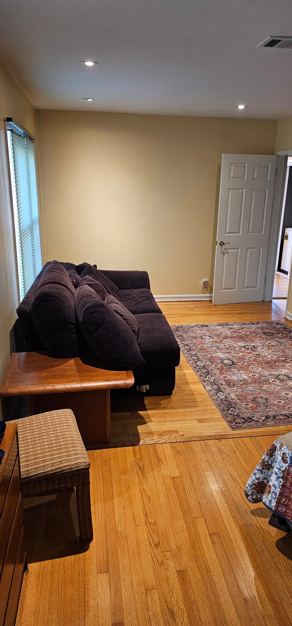 Building Photo - 1301 Lynngrove Dr