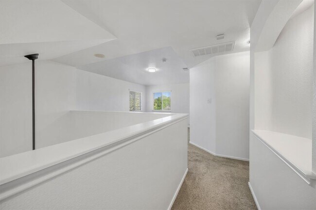 Building Photo - 1616 Kemah Dr