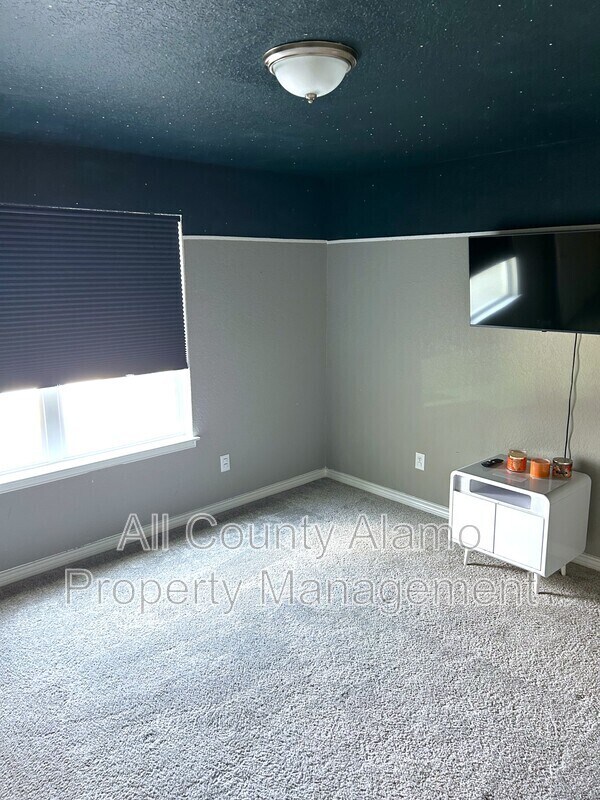Building Photo - 4584 Klein Meadows