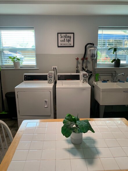 Building Photo - 2601 N 75th Ct