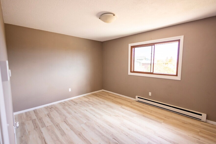 Building Photo - 845 Terrence Rd