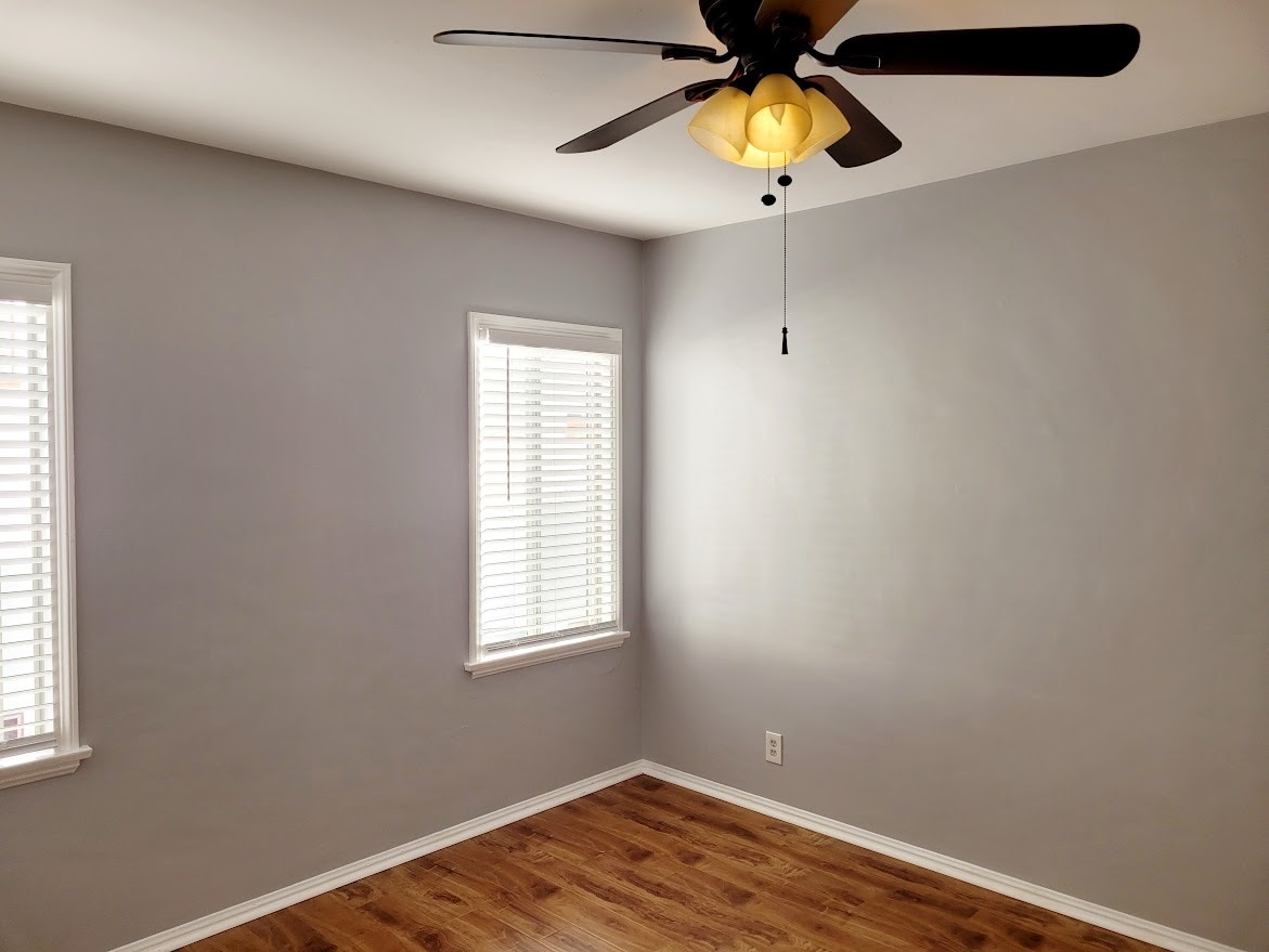 Building Photo - 305 N Palm Ave