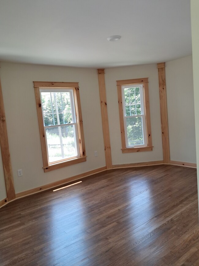 Building Photo - 327 A 327 Sulphur Springs Rd