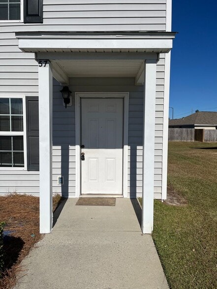 Building Photo - 57 Bearing Cir