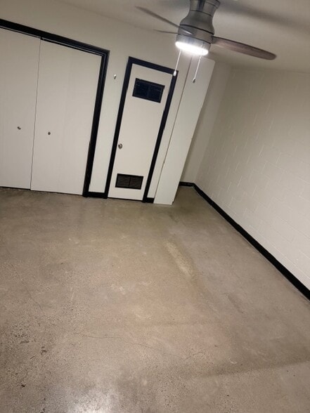 Building Photo - 2611 Ruhland Ave