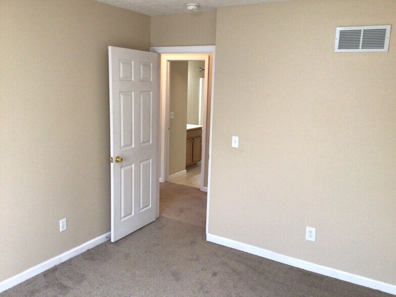 Building Photo - 8412 Celestial Cir