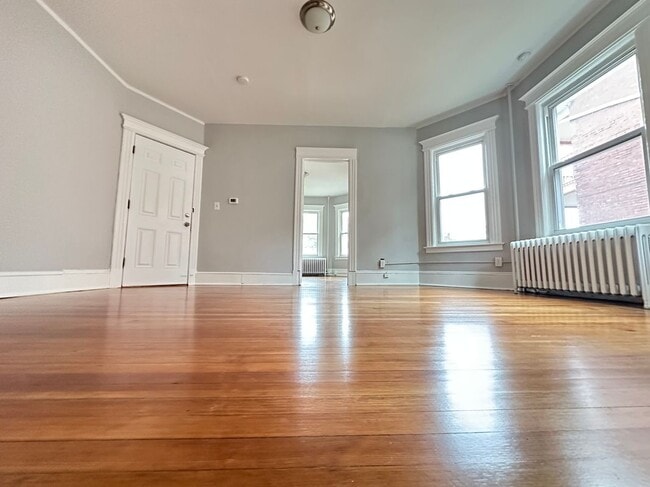 Building Photo - 808-810 Capitol Avenue, Floor