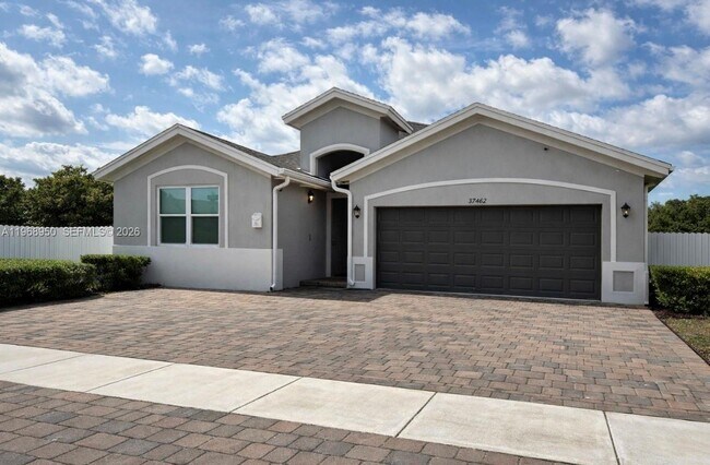 Building Photo - 27362 SW 132nd Ct