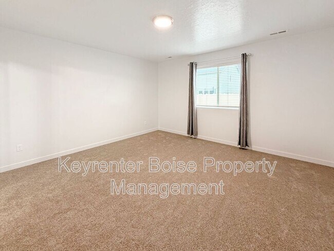 Building Photo - 2929 W Silver River St