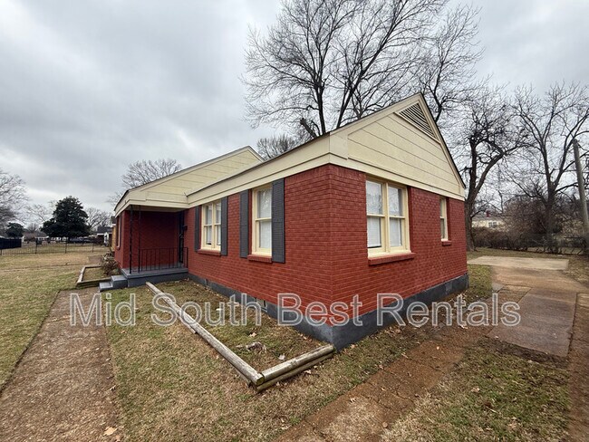 Building Photo - 1445 Catherine St