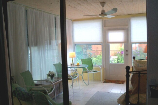 Building Photo - Seasonal Rental