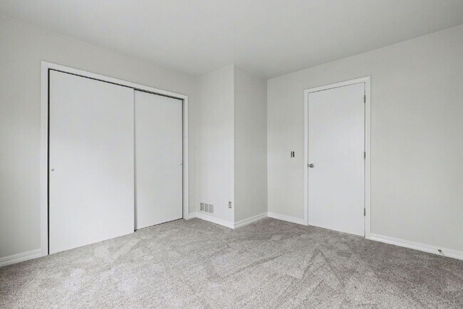 Building Photo - 4152 Charleston Dr