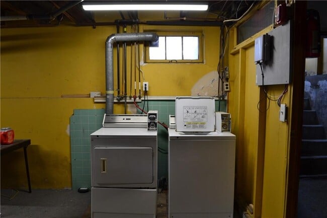 Building Photo - 14-14 Fortini St