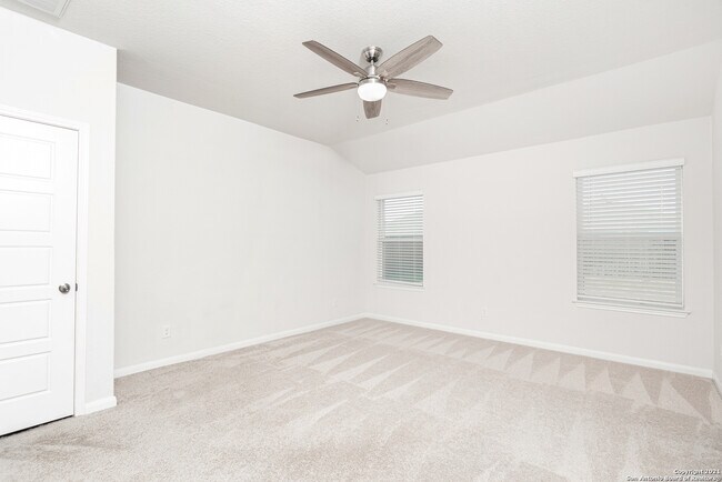 Building Photo - 533 Moonvine Way