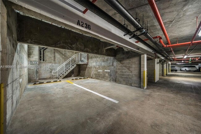 Building Photo - 100 South Pointe Dr