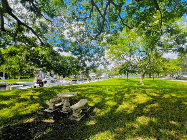 Building Photo - 1201 River Reach Dr