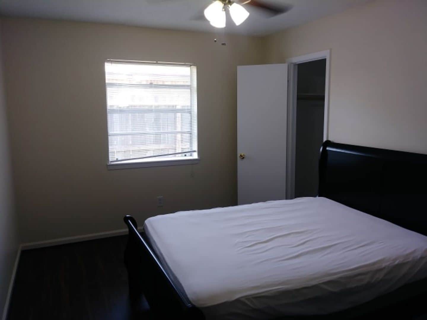 Building Photo - 2402 Union Mill Rd