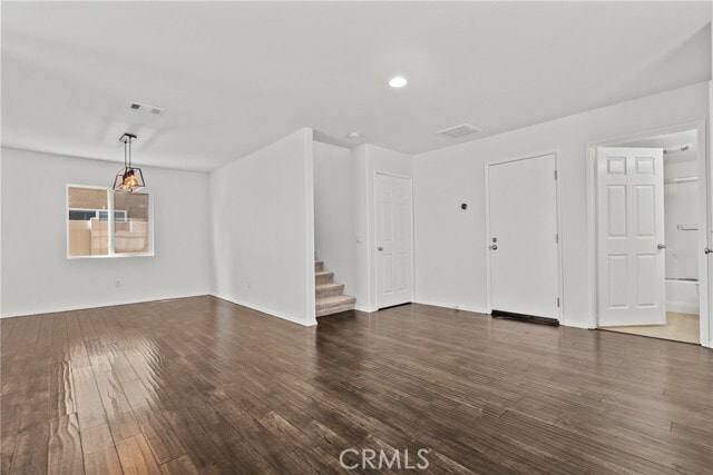 Building Photo - 9427 Lemona Ave