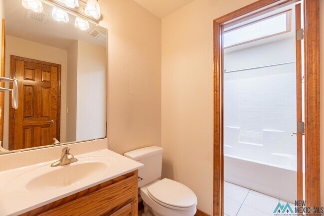 Building Photo - 3905 Springwood Dr