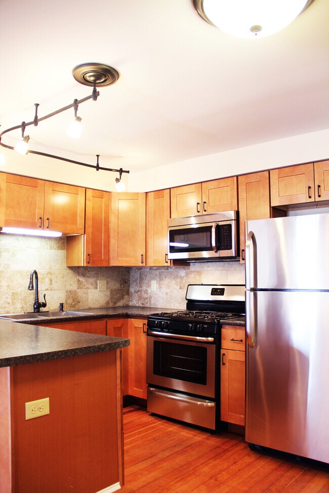 Building Photo - 48 N Champlain St