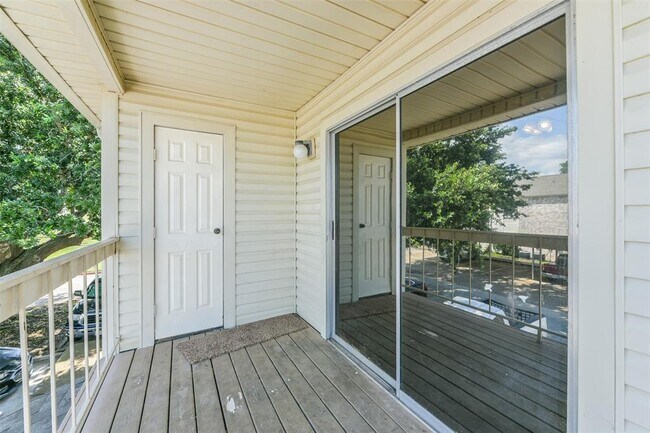 Building Photo - 7600 Emmett F Lowry Expy