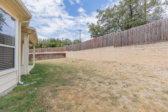 Building Photo - 3922 Retreat Run