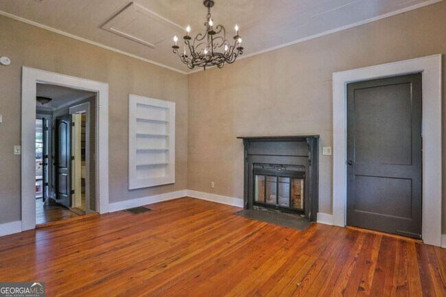 Building Photo - 5740 Bostwick Rd