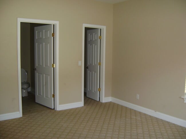 Building Photo - LIVE OAK DUPLEXES- HISTORIC POOLER