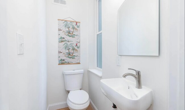 Building Photo - Snyder