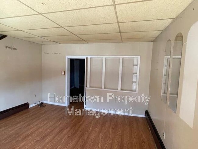 Building Photo - 225 N Newberry St
