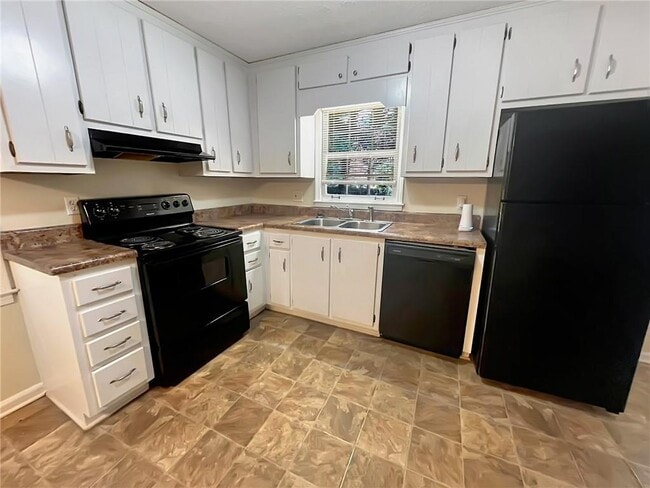 Building Photo - 4125 Maple Ferry Dr