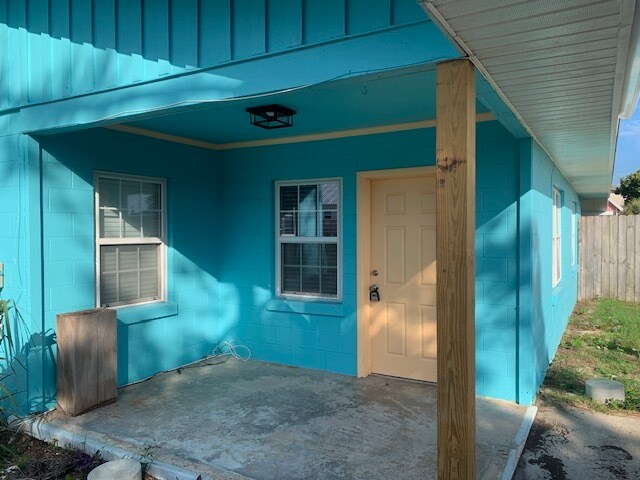 Building Photo - 8424 Elizabeth Ave