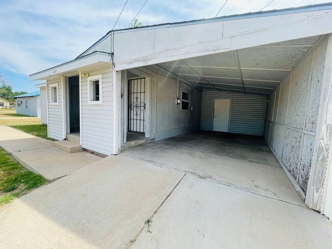 Building Photo - 2BD/1BA