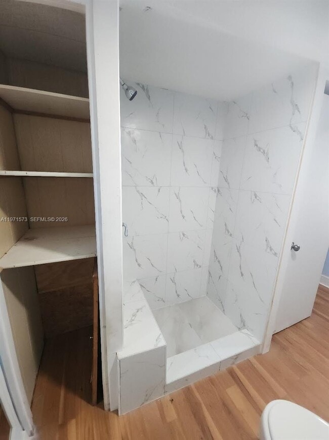 Building Photo - 9165 Highpoint Dr