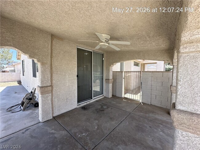 Building Photo - 1006 Wreath Ct