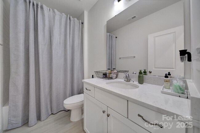 Building Photo - 16404 Stonecrop Landing Ln